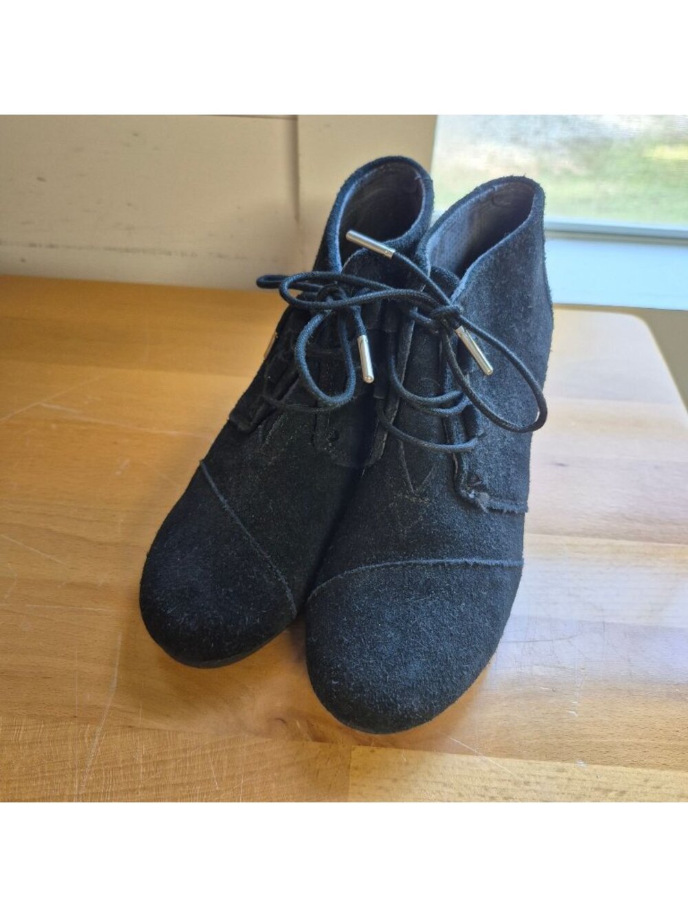 Toms Womens Black Suede Lace-Up Wedge Booties Size 8.5
